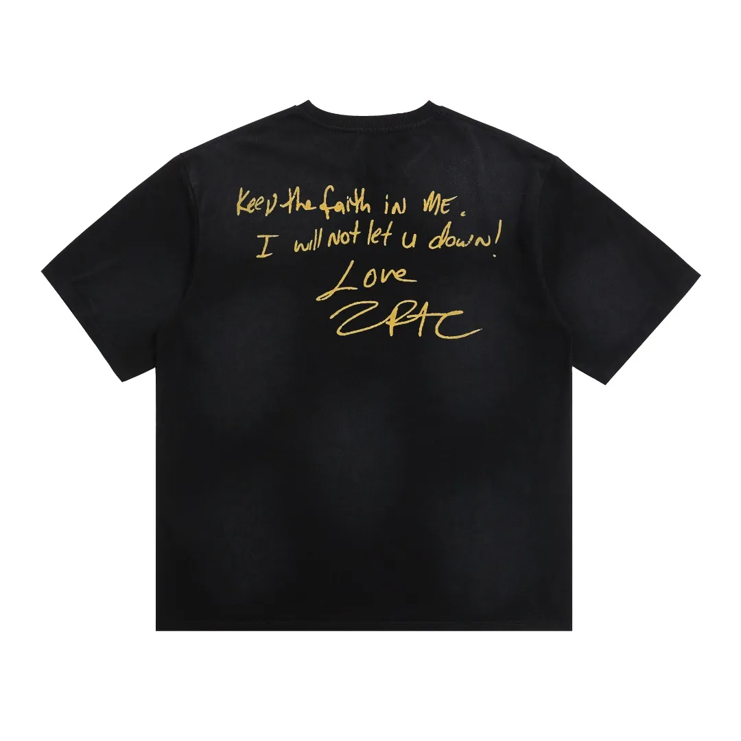 Beautiful Saint Michael retro hands praying tupac rapper direct-printed washed and distressed loose short-sleeves. Digital white ink direct-printed. The fabric is breathable and the pattern is three-dimensional and clear. Fabric: Double yarn 240 grams Style number: S801 Size: S-M-L-XL Color: Washed black Price: P118